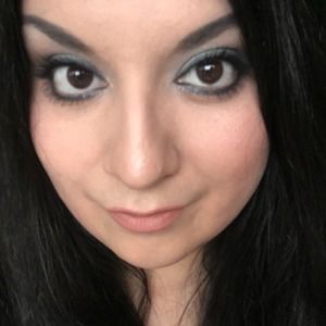 Meet your Posher, Dejhanira